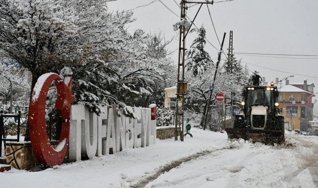 Tufanbeyli&#039;de karla mücadele