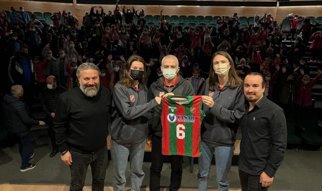 Turgutlu'da voleybol paneline büyük ilgi