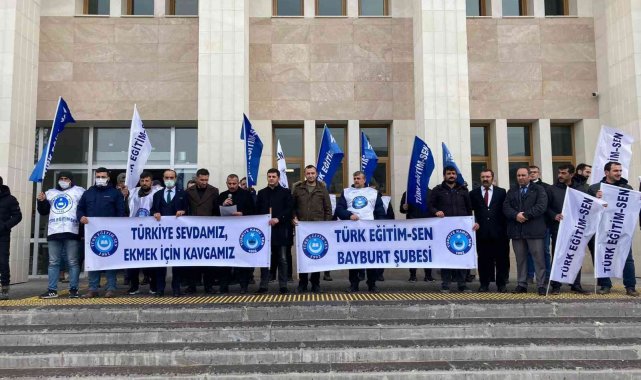 Türk Eğitim-Sen Bayburt Şubesi, Öğretmenlik Meslek Kanunu konulu bir basın açıklaması düzenledi