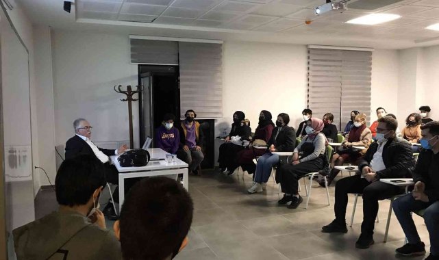 Türk Sanatı Serdivan'da konuşuldu