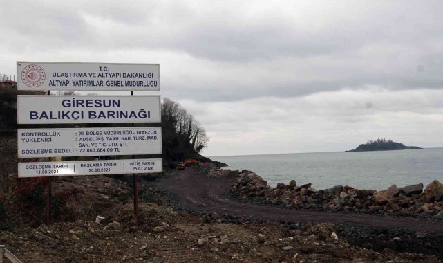 Türkiye'nin en büyük balıkçı barınağının yapımına Giresun'da başlandı