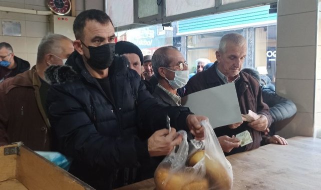 Türkiye'ye örnek olacak fırıncı...Bu fırına giren dua edip çıkıyor