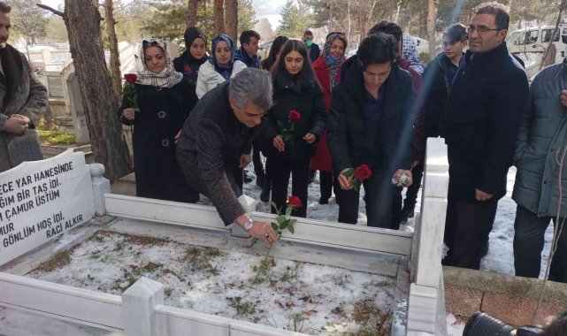 Türkü Paşa mezarı başında anıldı