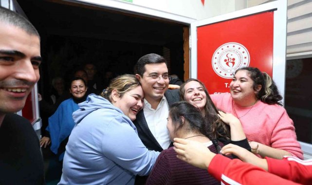 Tütüncü, özel bireylerle engelsiz kampta buluştu