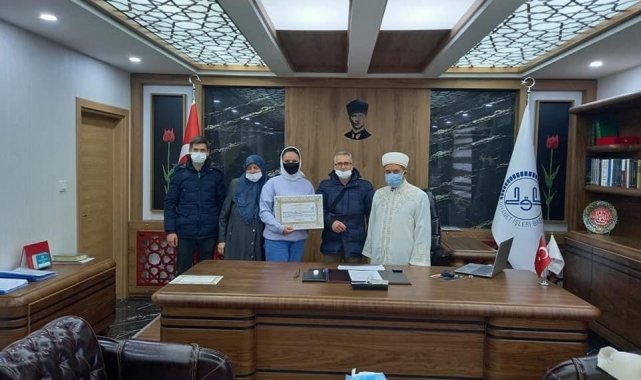 Ukrayna vatandaşı Müslüman oldu ve 'Amina' ismini aldı