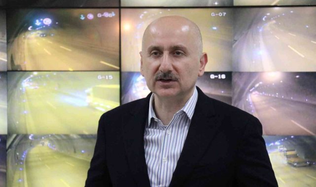 Ulaştırma ve Altyapı Bakanı Karaismailoğlu karayolu işçileriyle buluştu