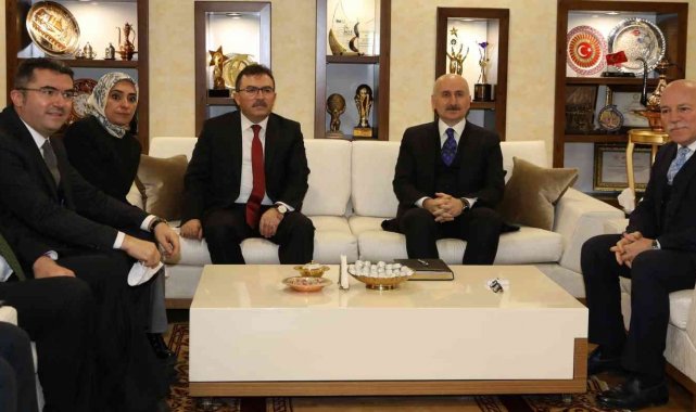 Ulaştırma ve Altyapı Bakanı Karaismailoğlu'ndan Büyükşehir'e ziyaret