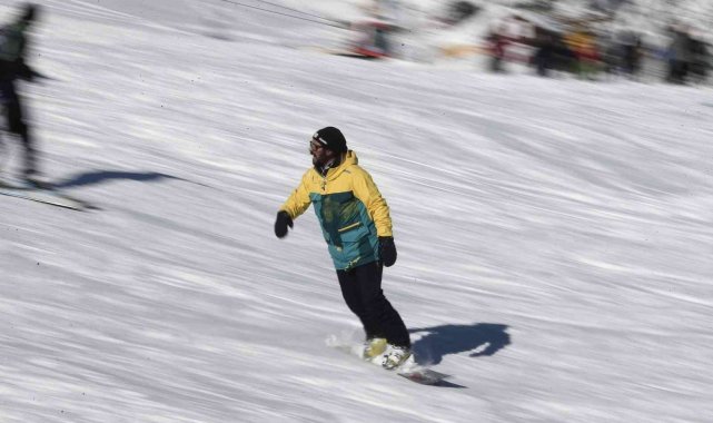 Uludağ hafta içi de kayakçıların gözdesi