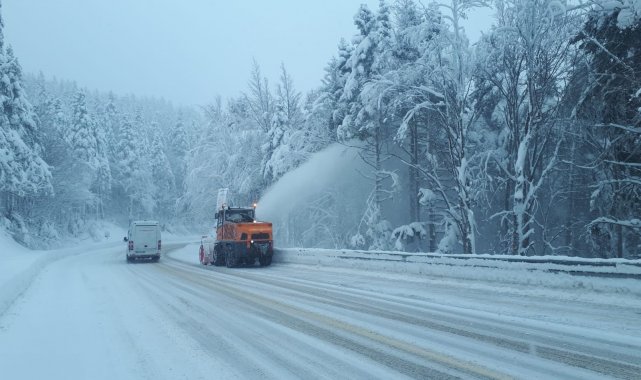 Uludağ'da kar kalınlığı 40 santimetreye ulaştı