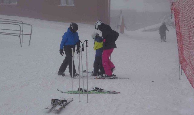 Uludağ'da kayak sezonu açıldı