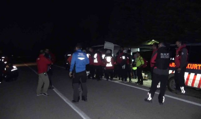 Uludağ'ın zirvesinde mahsur kalan 3 arkadaşı kurtarmak için operasyon başlatıldı