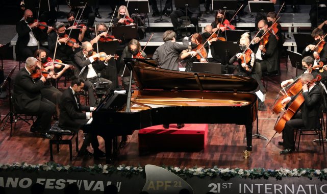 Uluslararası Antalya Piyano Festivali&#039;nde senfonik gece