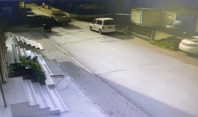 Ümraniye'de aşırı hız dehşeti: Kamyoneti önüne kattı, sürücü araçtan atladı