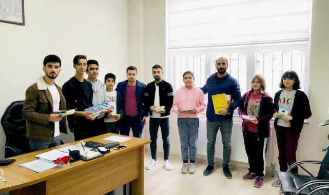 Üniversite öğrencileri Şehit Hakan Bali Okulunda kütüphane oluşturdu