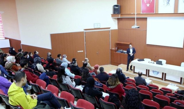 Üniversitede "Altın Oran ve Leonardo Fibonacci" semineri verildi