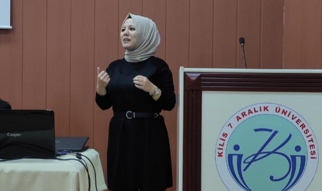 Üniversitede "Bağımlılıkta Aile Rolleri" başlıklı konferans