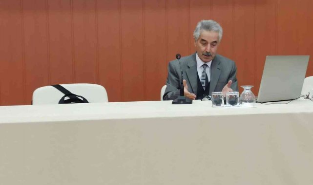 Üniversitede "Felsefenin Kökenine Dair Spekülasyonlar" söyleşisi