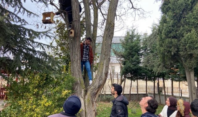 Üniversiteliler kuşları bu kış aç bırakmayacak