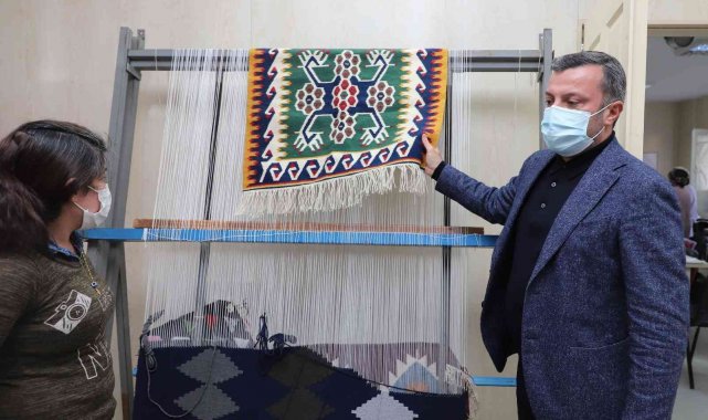 Unutulmaya yüz tutan el sanatları kültürevlerinde yaşatılıyor