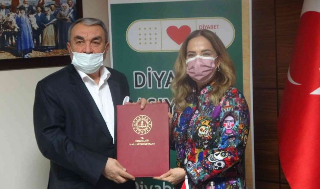 Uşak'ta 75 diyabetli öğrenciye sensörlü kan şekeri ölçme cihazı verilecek