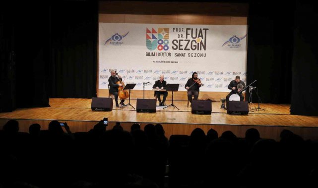 Usta sanatçı Göksel Baktagir ve ekibinden Sultangazililere müzik ziyafeti