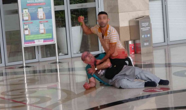 Ustasının boğazına bıçak dayayıp rehin alan zanlıdan 'akli denge' raporu istendi