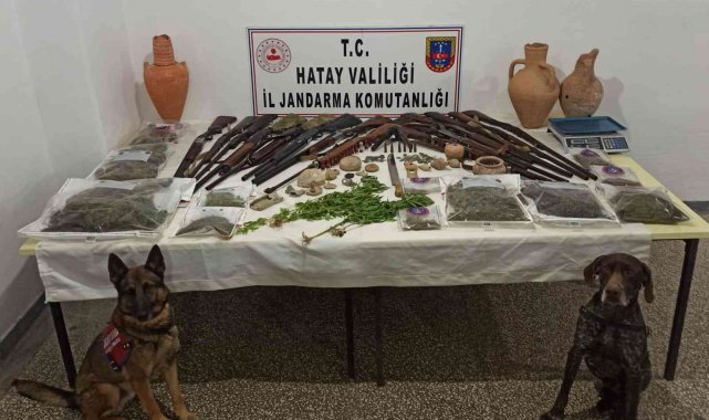 Uyuşturucu operasyonu yapılan evden tarihi eser çıktı