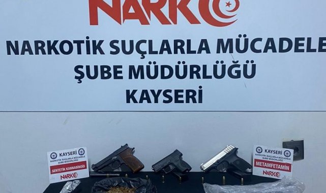 Uyuşturucu taciri 2 şahıs operasyonla yakalandı