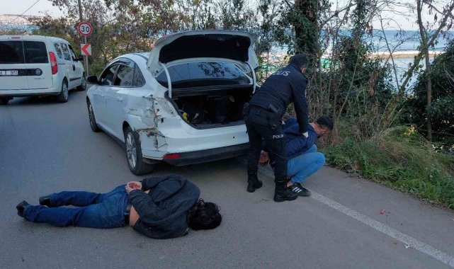 Uyuşturucu tacirleri film gibi kovalamacayla yakalandı