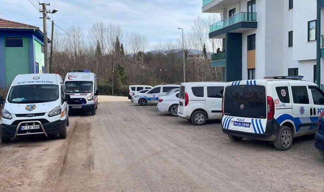 Uzaklaştırması olan eşinden habersiz eşya almaya gittiği evde öldürüldü