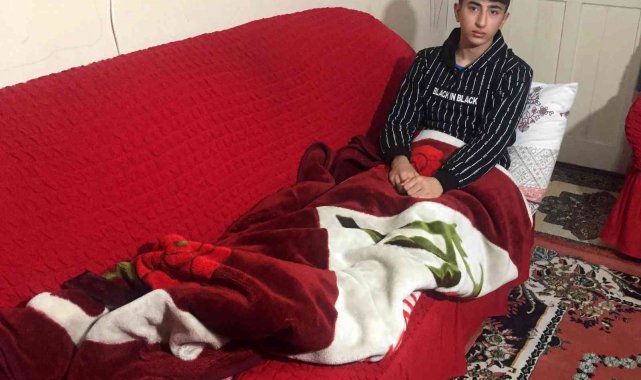 Üzerine kale direği düştü, hayalleri yarım kaldı