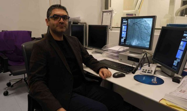 Uzmanlar uyarıyor: "Halı saha maçı öncesi kardiyoloğa görünün"