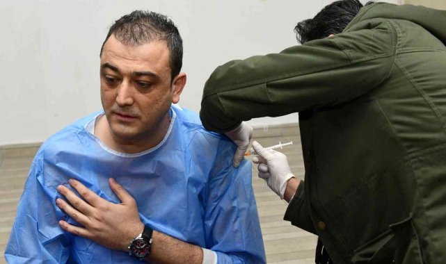 Vaka sayısının sıfır olduğu Çatak'ta 3. doz aşı seferberliği