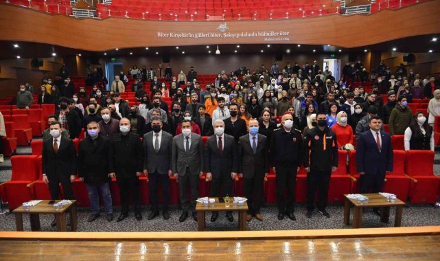 Vali Akın, AFAD gönüllüleri ile bir araya geldi