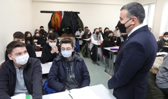 Vali Atay, öğrencilerle bir araya geldi