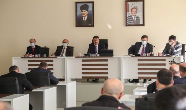 Vali Çelik: "Hatırlatma dozu ile yayılımı önleyebiliriz"