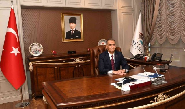 Vali Çuhadar, Adıyaman'ın il oluşunun yıl dönümünü kutladı