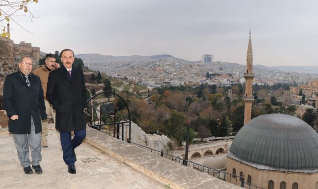 Vali Erin, kale çevresinde inceleme yaptı