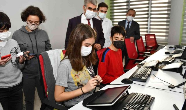 Vali Gürel özel yetenekli öğrencilerle bir araya geldi