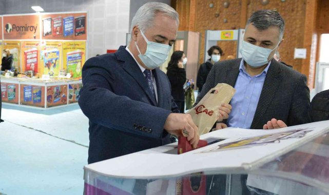 Vali Seymenoğlu: "5. Kitap Fuarı için yayınevleri ve vatandaşlardan çok olumlu geri dönüşler alıyoruz"