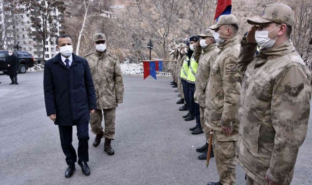 Vali Taşbilek'ten yeni yıl ziyaretleri