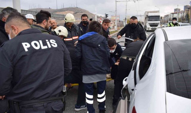 Valilik koruma aracı kaza yaptı: 3'ü polis 4 yaralı