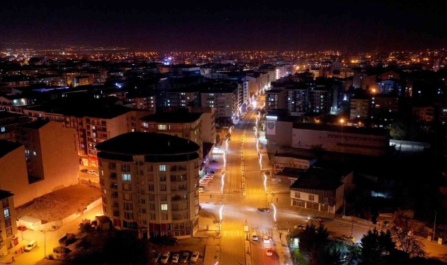 Van Büyükşehir Belediyesi 2021'de 192 kilometre yol yaptı