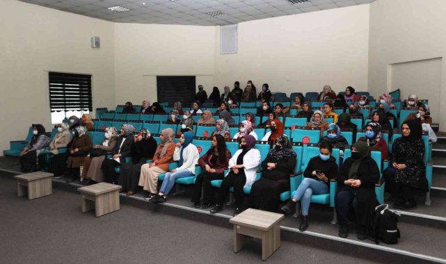 Van Büyükşehir Belediyesi kadın seminerlerini sürdürüyor