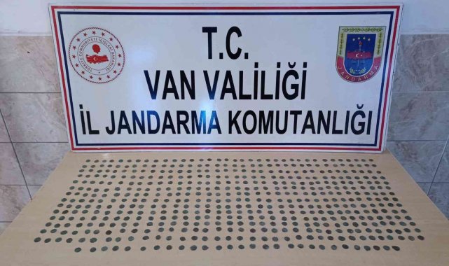 Van&#039;da 518 adet tarihi sikke ele geçirildi