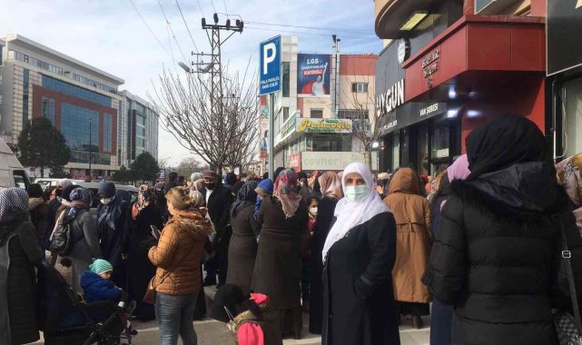 Van'da Uygun AVM'de indirim izdihamı