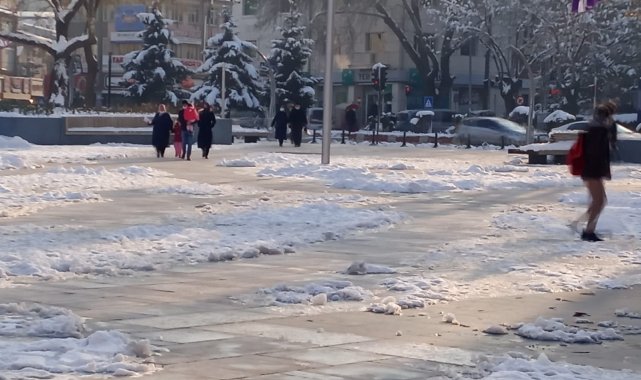 Vatandaş soğuk havayı unutup market fiyatlarından dert yakındı