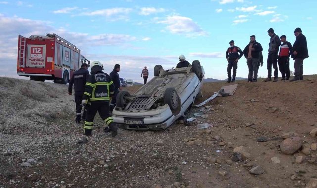 Virajı alamayan otomobil takla attı: 2 yaralı