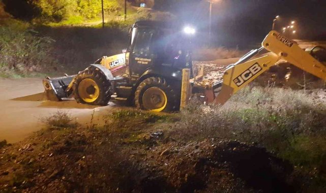 Yağıştan etkilenen bölgelere Söke Belediyesi ekipleri anında müdahale etti