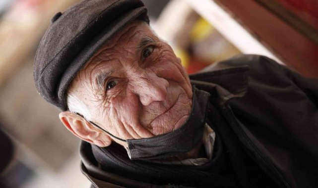 Yalnız yaşayan adam evinde ölü bulundu